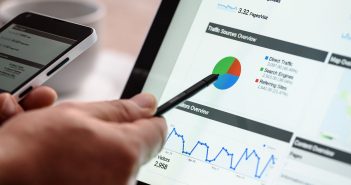 STRATEGI 3D, SOLUSI TERBAIK BAGI PERUSAHAAN DALAM MENGUBAH BISNISNYA KE ARAH TRANSFORMASI DIGITAL! bisnis digital