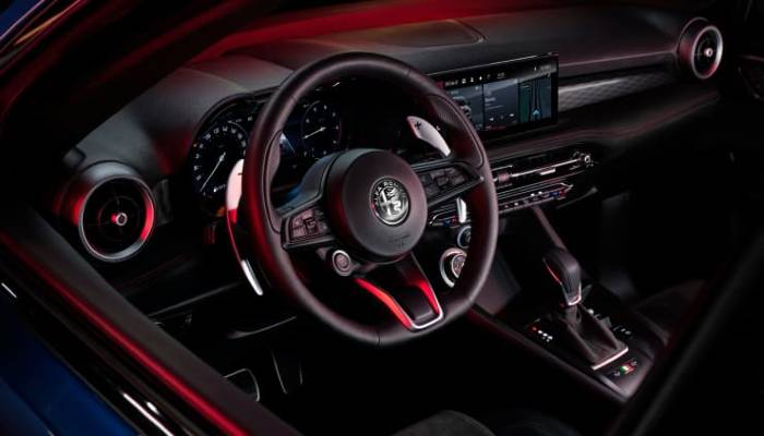 Alfa Romeo Ungkap Mobil Listrik Baru yang Terkoneksi NFT