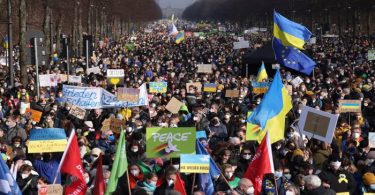 Jualan NFT, Seniman dan Aktivis Dunia Ramai Bantu Ukraina