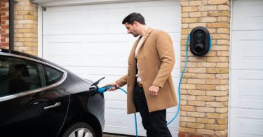 Evios One, Smart Home Charger EV yang Ramah Biaya Listrik